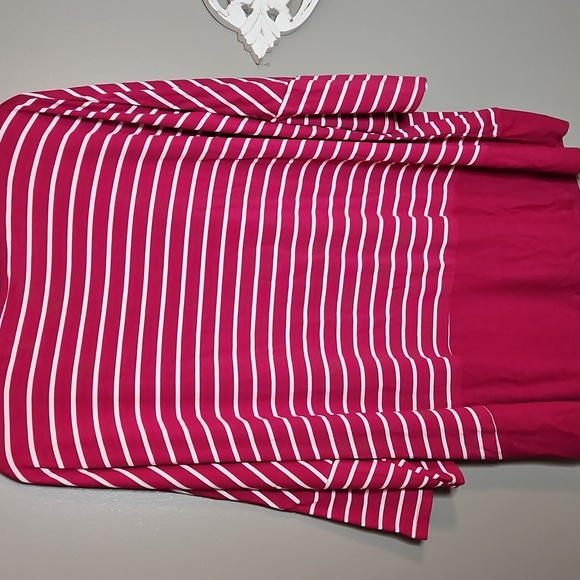 Plus size light weight top - Picture 4 of 7